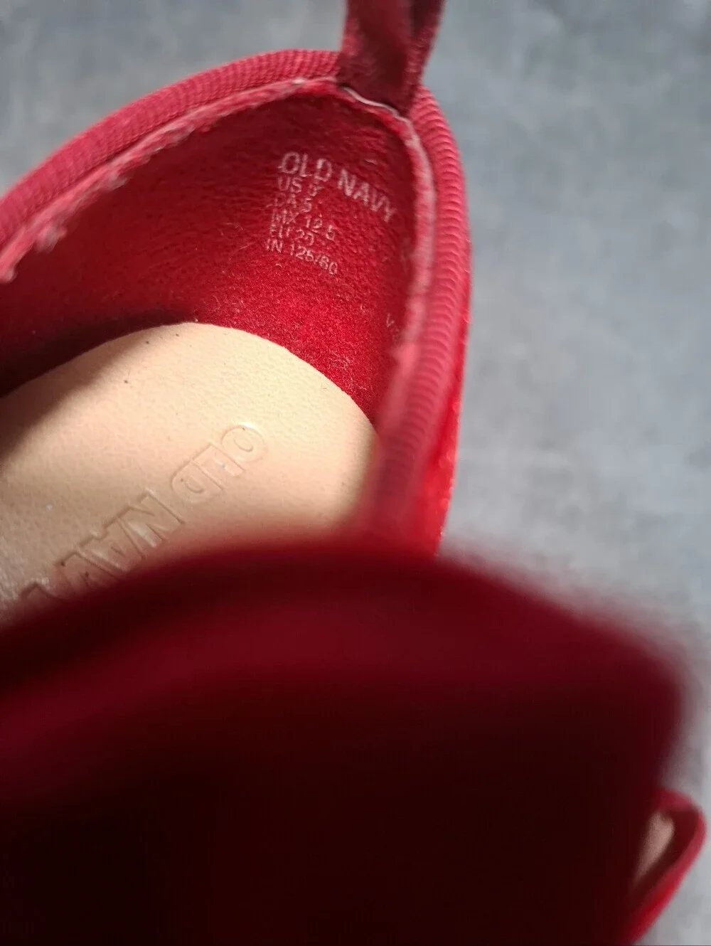 Old Navy Red Velvet Bow Dress Shoes for Gilrs Kids Size 5